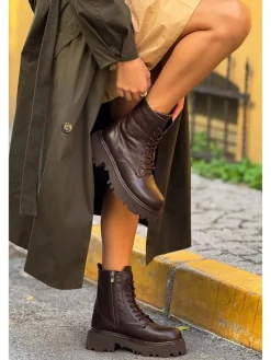 trendyol Stiefel & Boots^Leder-Boots in Braun