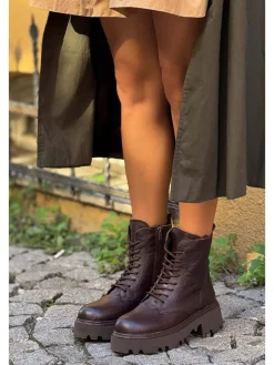 trendyol Stiefel & Boots^Leder-Boots in Braun