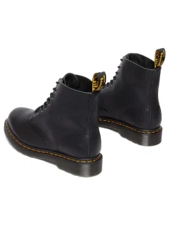 Leder-Boots in Schwarz><noscript><img width=