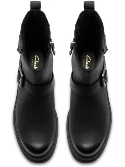 Leder-Boots in Schwarz><noscript><img width=