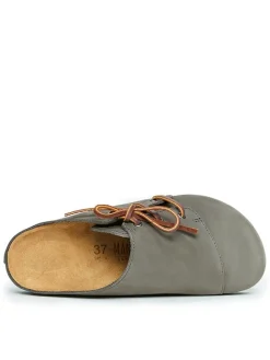Mandel Hausschuhe^Leder-Clogs in Grau