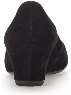 Leder-Keilpumps in Schwarz><noscript><img width=