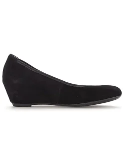 Leder-Keilpumps in Schwarz><noscript><img width=