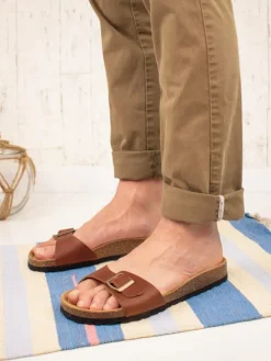 Leder-Pantoletten in Braun><noscript><img width=