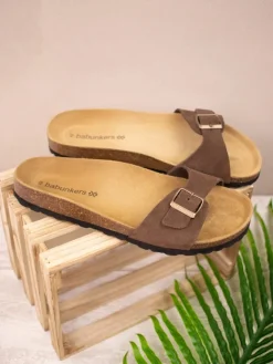 Leder-Pantoletten in Braun><noscript><img width=