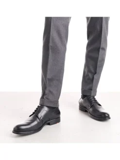 Leder-Schnürschuhe 