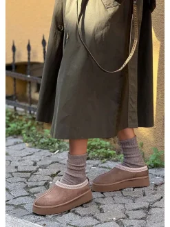 Leder-Slipper in Braun><noscript><img width=