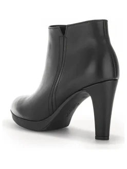Leder-Stiefeletten in Schwarz><noscript><img width=