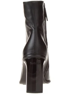 Leder-Stiefeletten in Schwarz><noscript><img width=