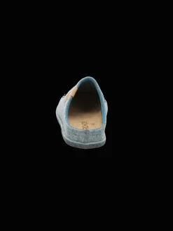 Pantoffel in blau><noscript><img width=