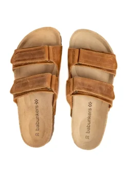 Pantoletten in braun><noscript><img width=