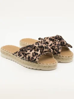 Bellucci Clogs & Pantoletten^Pantoletten in Hellbraun