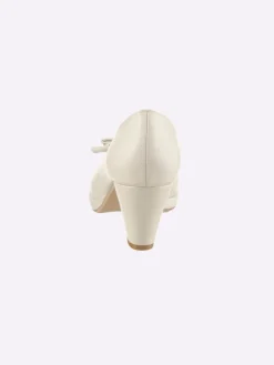 Peeptoe in creme><noscript><img width=