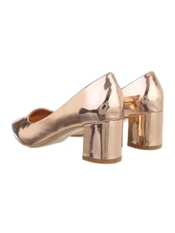 Pump in Roségold><noscript><img width=