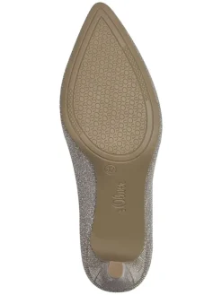Pumps in Beige><noscript><img width=