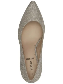 Pumps in Beige><noscript><img width=