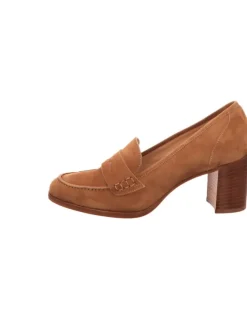 Pumps in marroncino><noscript><img width=