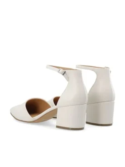 Pumps in Off White><noscript><img width=