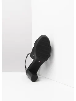 Pumps in Schwarz><noscript><img width=