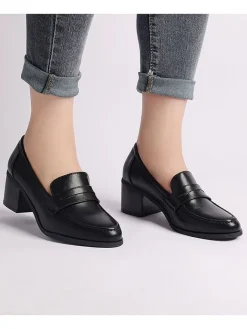 Pumps in Schwarz>C M Paris