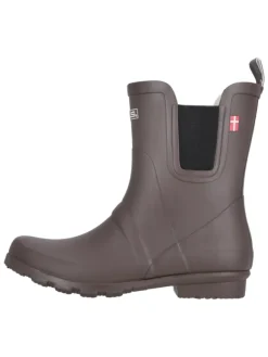 Rubberboots Suburbs in 1080 Iron>Mols Online