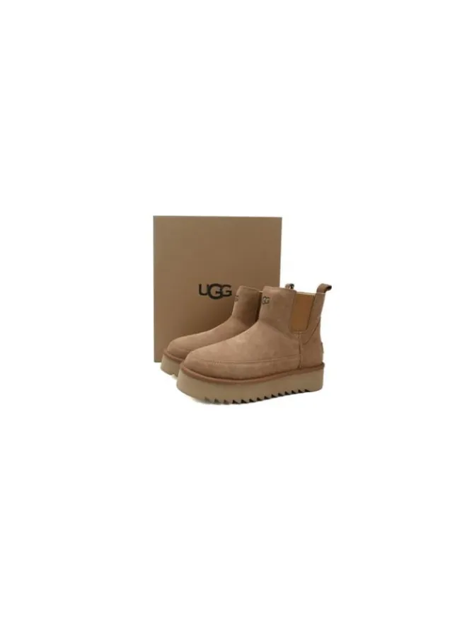 Rundzehen-Stiefel mit Schaft eng anliegend in kastanienbraun>UGG Sale