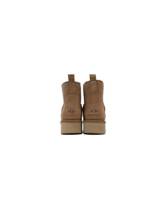 Rundzehen-Stiefel mit Schaft eng anliegend in kastanienbraun>UGG Sale