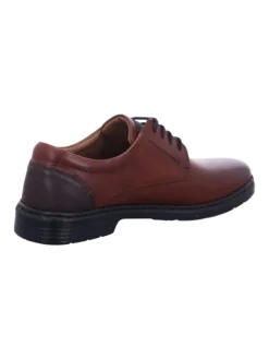 Schnürschuh in braun><noscript><img width=
