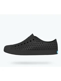 Slipper in Schwarz>Native Clearance
