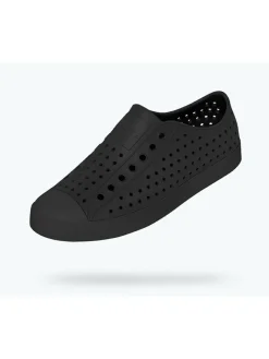 Slipper in Schwarz>Native Clearance