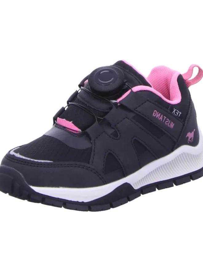 Mustang Halbschuhe·Slipper^Slipper Mit Tex-Membran in schwarz