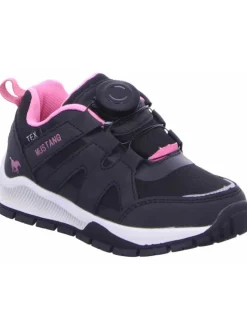 Mustang Halbschuhe·Slipper^Slipper Mit Tex-Membran in schwarz