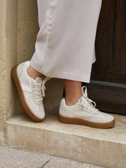 Sneakers in Beige>Bellucci Online