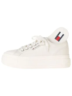 Sneakers in Creme><noscript><img width=