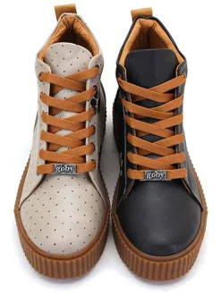 Sneakers in Dunkelblau/ Creme>Goby New