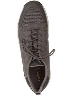 Sneakers in Grau><noscript><img width=