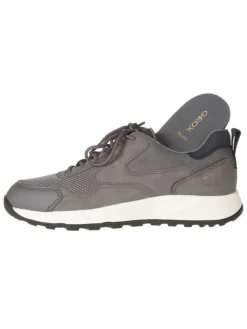 Sneakers in Grau><noscript><img width=