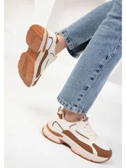 Sneakers in Hellbraun><noscript><img width=