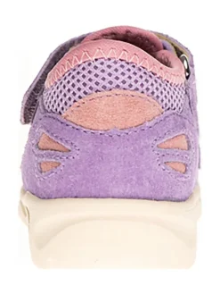 Sneakers in Lila><noscript><img width=
