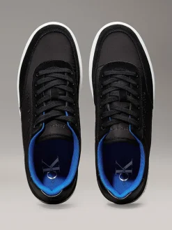 Sneakers in Schwarz><noscript><img width=
