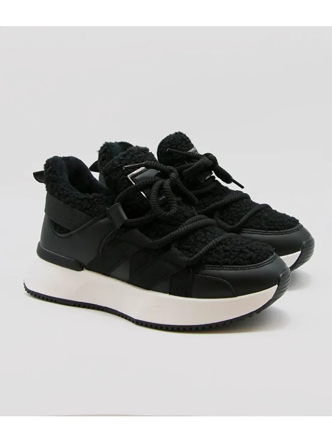 Belucci Sneakers^Sneakers in Schwarz