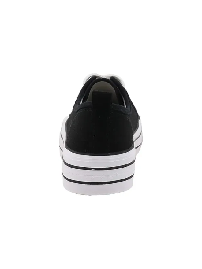 Sneakers in Schwarz>Tom Tailor