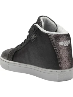 Sneakers in Schwarz><noscript><img width=