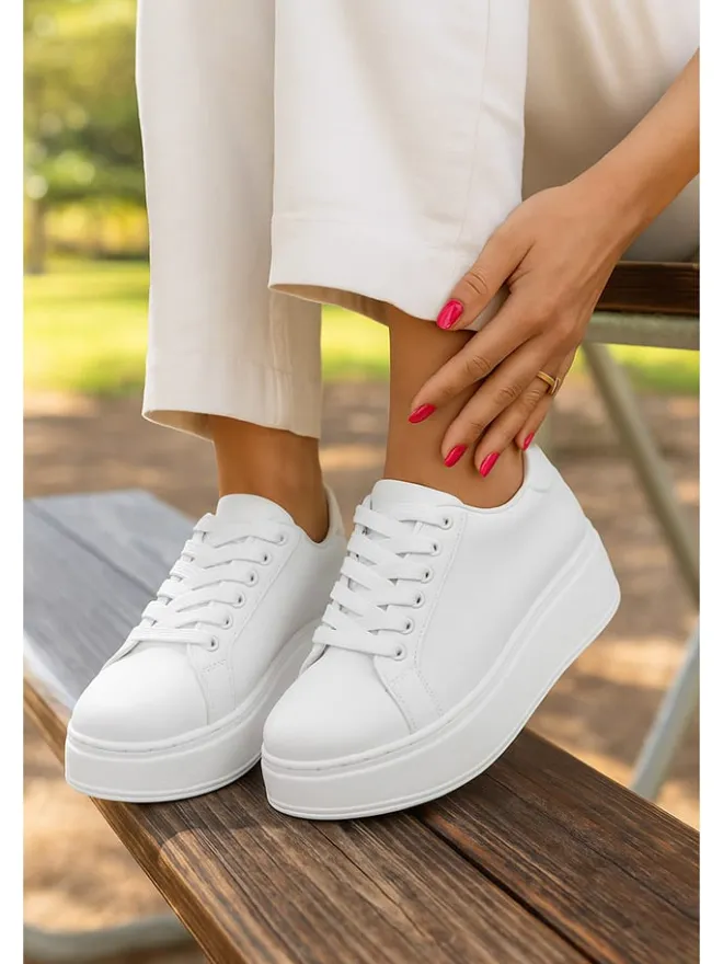 Sneakers in Weiß>Bellucci Clearance