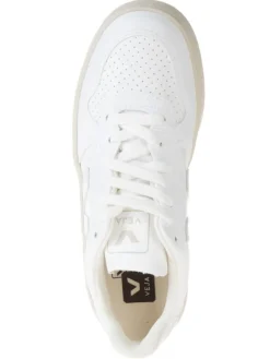 Sneakers in Weiß><noscript><img width=
