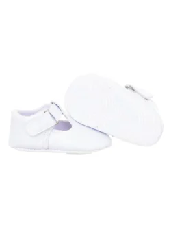 Sneakers in White><noscript><img width=