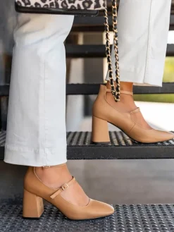 Spangenpumps in Hellbraun>Bellucci Sale