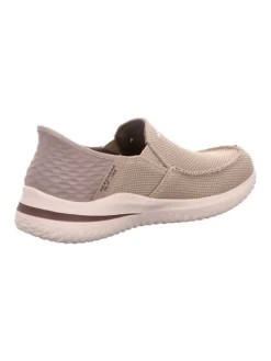 Sportliche Slipper in Beige><noscript><img width=