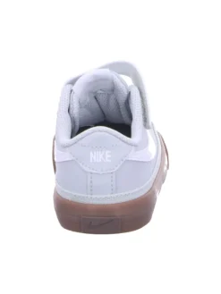 Sportschuh in grün><noscript><img width=