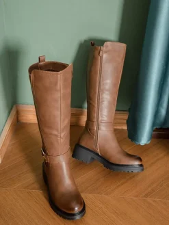 Stiefel in Hellbraun><noscript><img width=